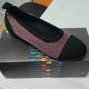 Stylish Black and Pink Women's Shoes